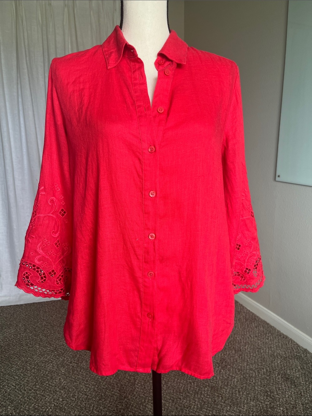 Chico’s Red Linen Button Down Shirt Embroidered Cutout Sleeve Boho Size 1 US 8
